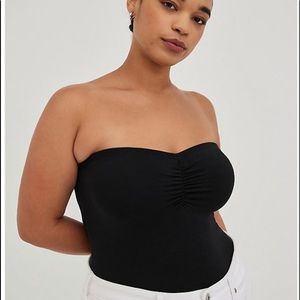 Torrid 🖤 Black Ruched Foxy Tube Top Size 00